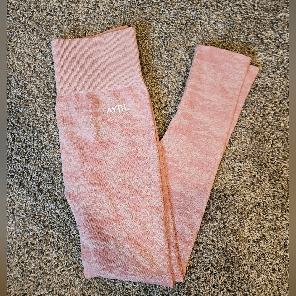 AYBL leggings size XS full length light pink camo